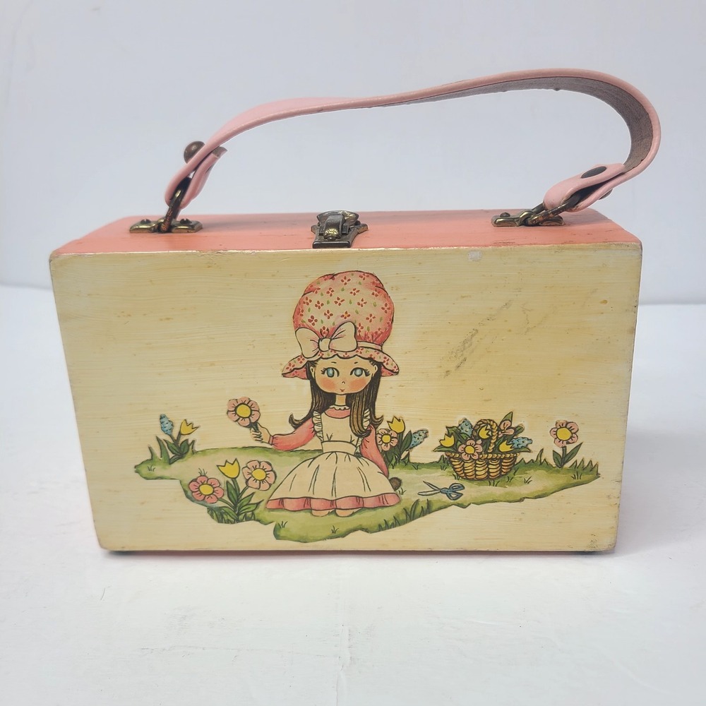 Vintage‎ Holly Hobby Girl In Garde 60's Wooden Box Pink Cream Purse Mod Retro